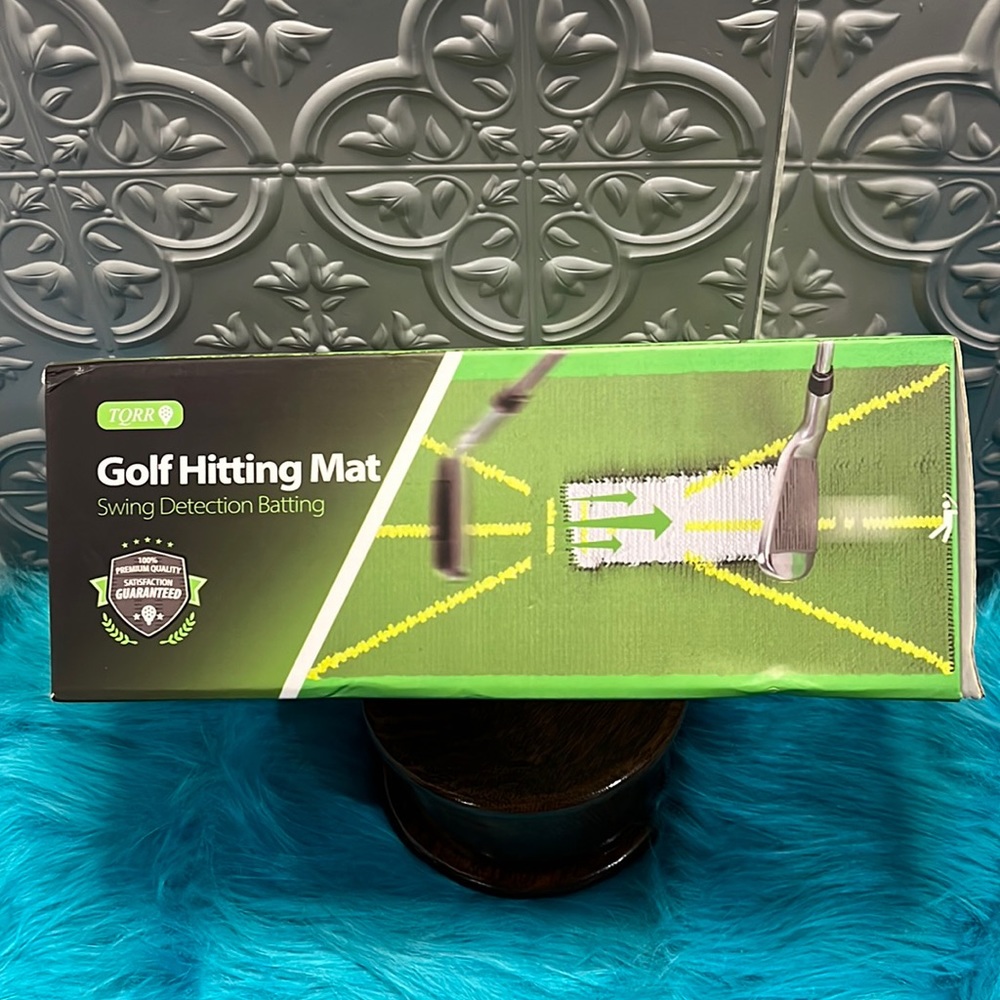New in box Torr Golf Hitting Mat swing detection batting for indoor use